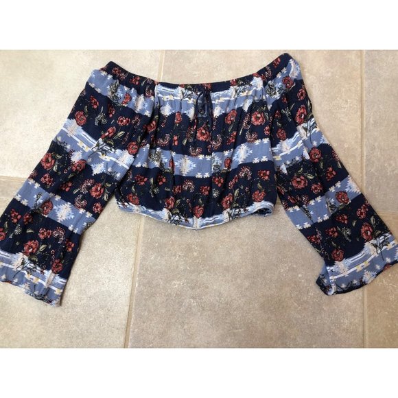 Altar'd State Womans Long Sleeve Crop Top Size Small Floral Drawstring Neckline - Picture 2 of 9